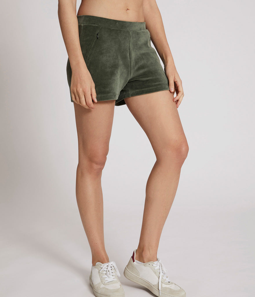 Albany velour shorts</br>Green