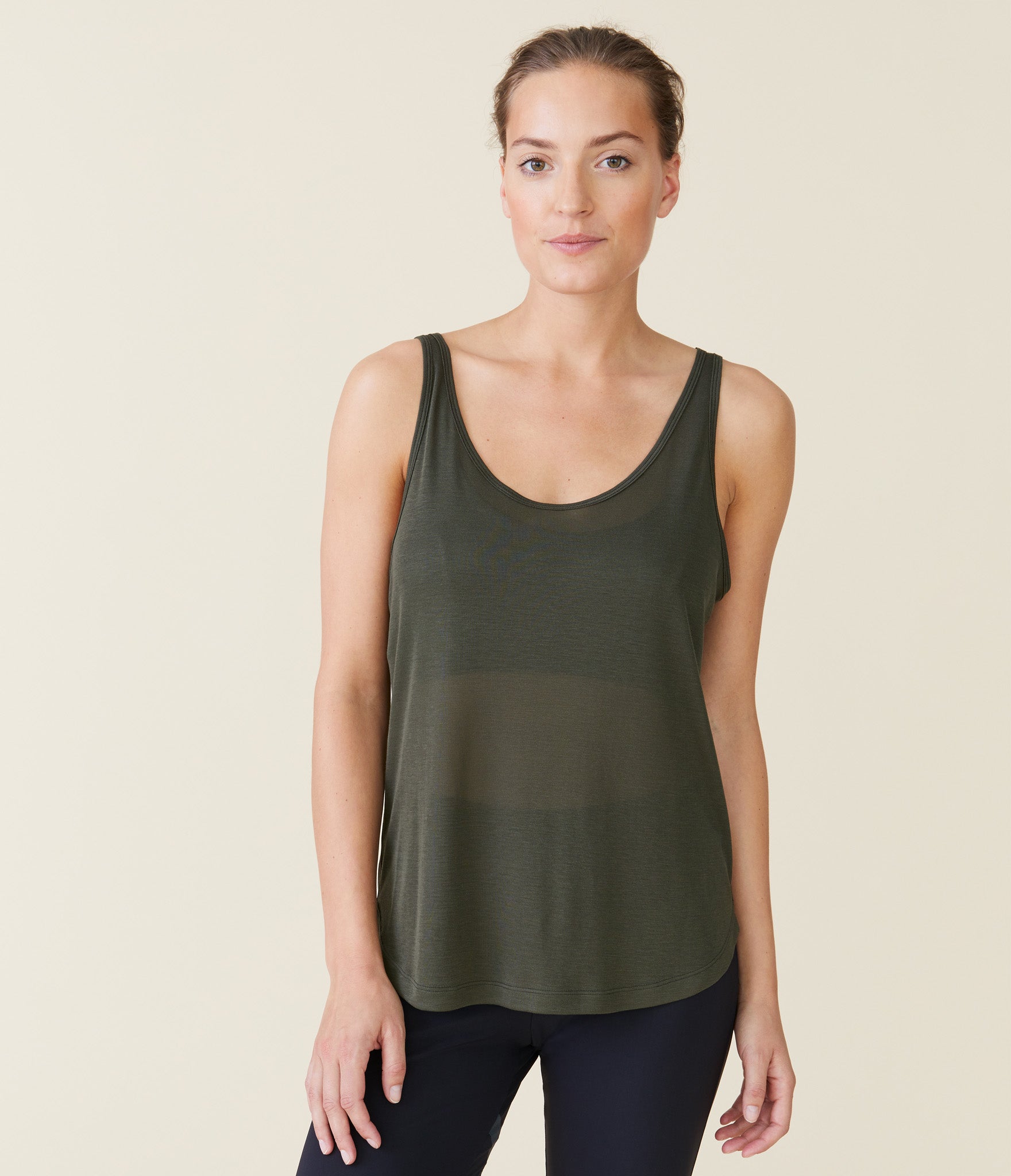 Hong Kong tank</br>Khaki green